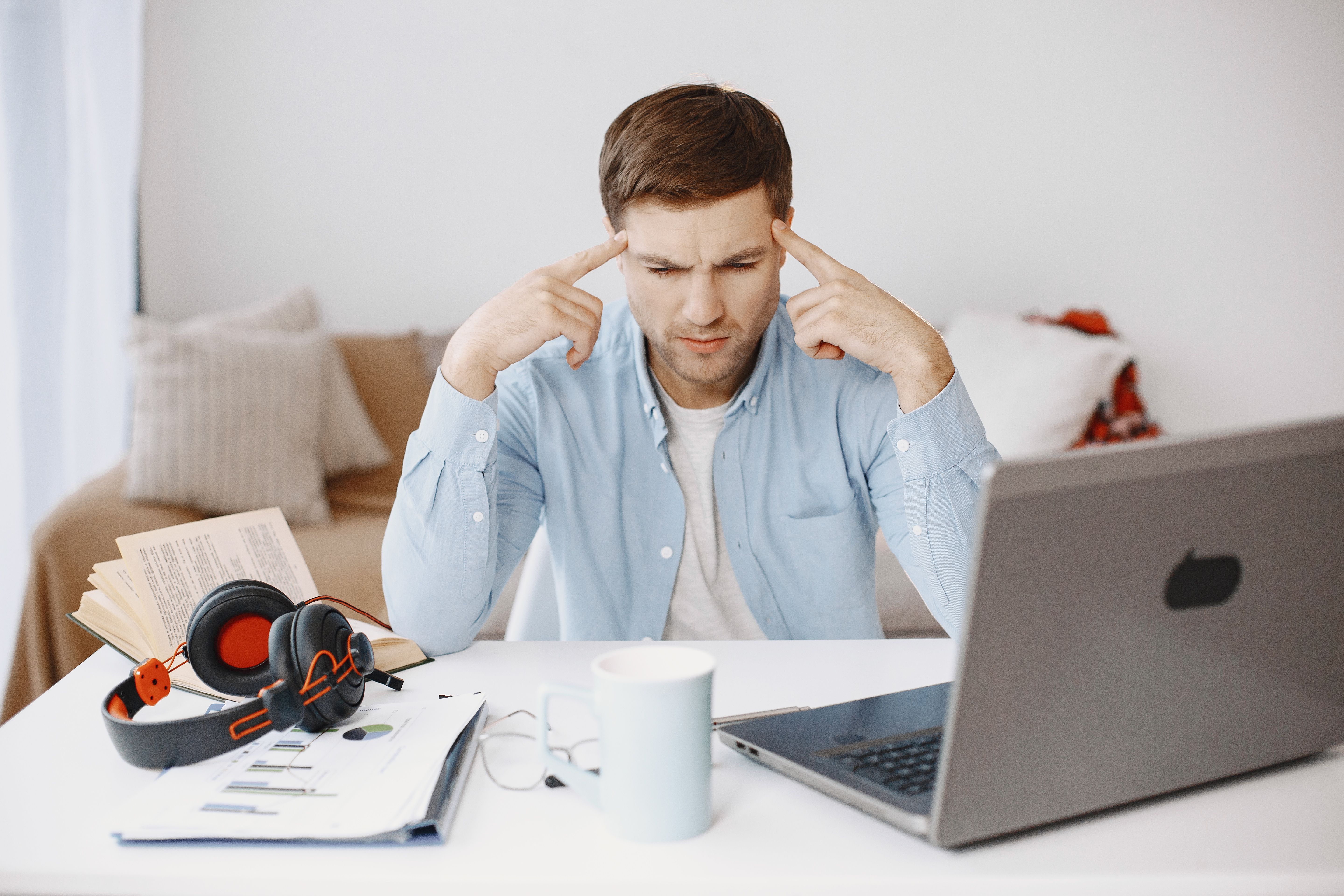 Las 7 diferencias entre importar como empresa y como persona natural en Chile